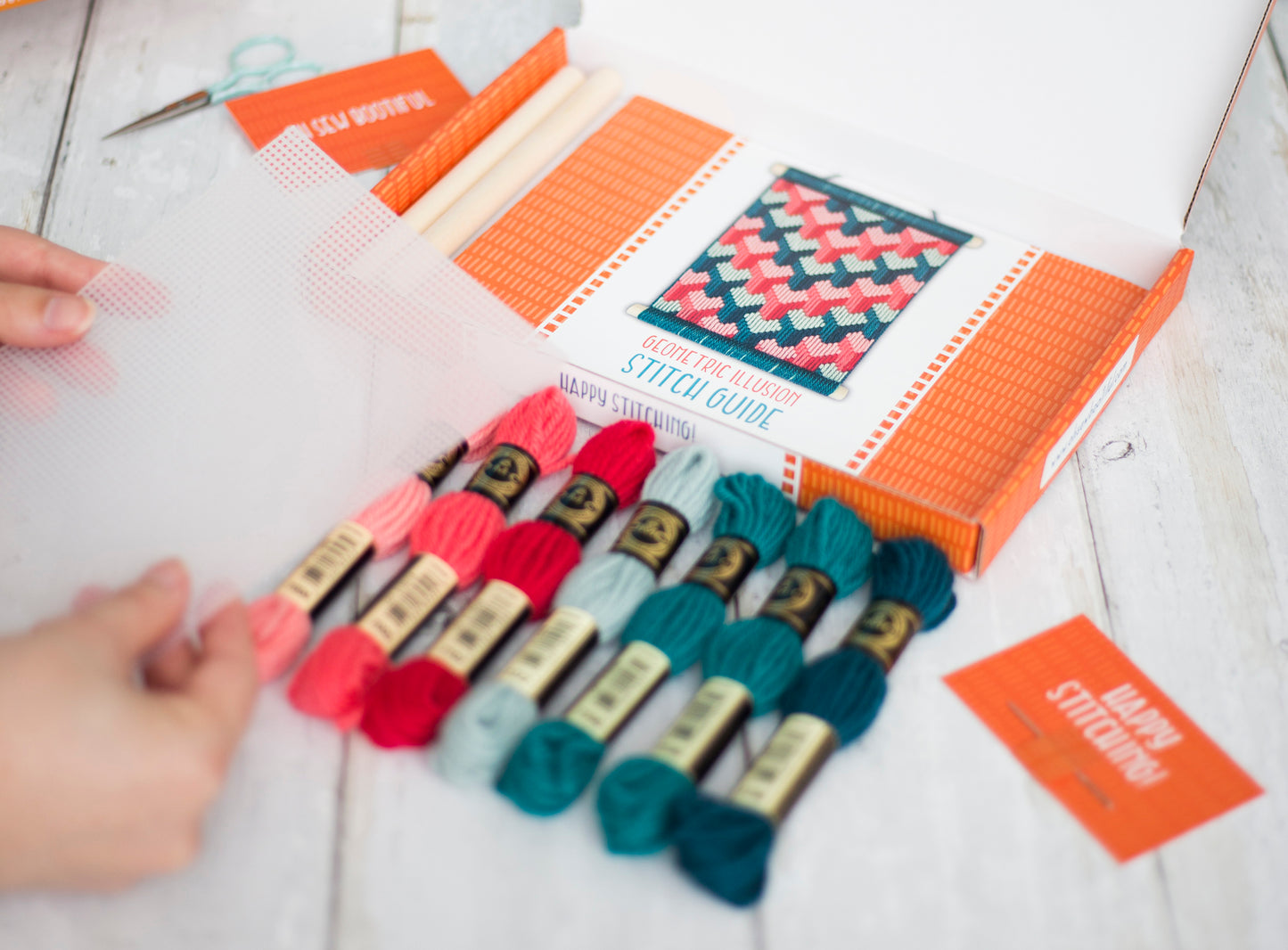 Geometric Illusion Bargello Wall Hanging Kit - Bargello Kit - ohsewbootiful