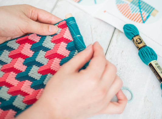 Geometric Illusion Bargello Wall Hanging Kit - Bargello Kit - ohsewbootiful