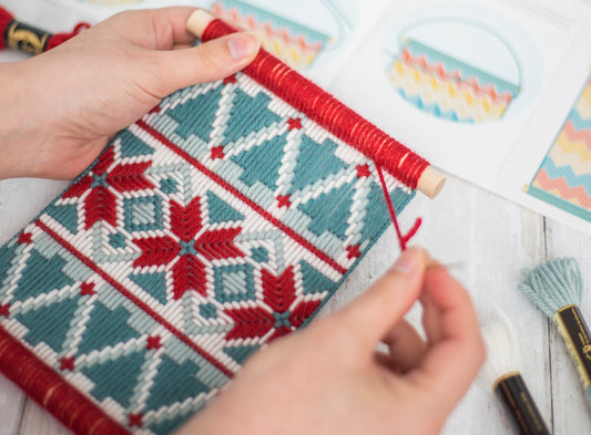 Christmas Jumper Bargello Wall Hanging Kit - Bargello Kit - ohsewbootiful