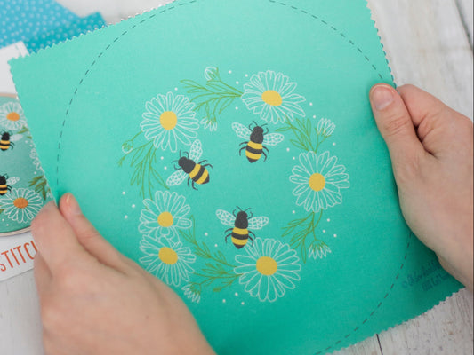 Daisy Chain and Bees Pre-printed Fabric Embroidery Pattern - Fabric Packs - ohsewbootiful