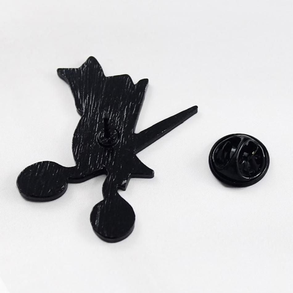 Maker Scissors Enamel Pin Badge Brooch - Embroidery Supplies - ohsewbootiful